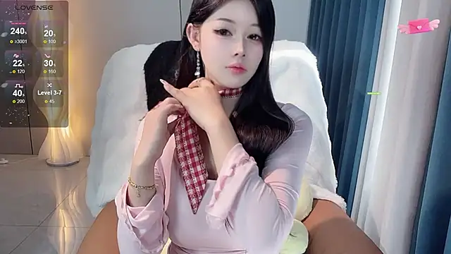 Mandy-- online show from 11/28/25, 03:28