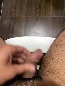 Snapshot of par_0111 chatting on 02/08/26, 10:13 par 0111 online show from 02/08/26, 10:13