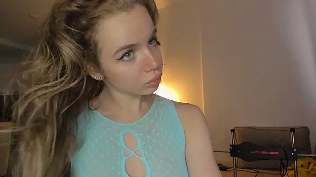 lit asella online show from 10/08/25, 09:33