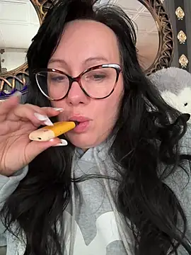 AnnaAnn online show from 09/26/25, 05:36