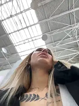 Snapshot of Charming_Ritta chatting on 02/05/25, 06:35 Charming Ritta online show from 02/05/25, 06:35