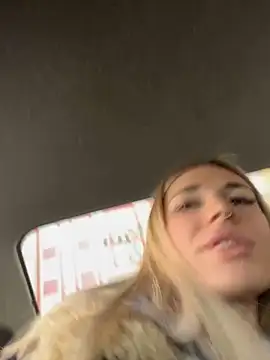 Snapshot of Charming_Ritta chatting on 03/16/25, 03:58 Charming Ritta online show from 03/16/25, 03:58