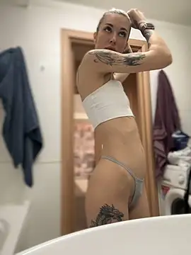 Snapshot of Charming_Ritta chatting on 03/07/25, 05:18 Charming Ritta online show from 03/07/25, 05:18