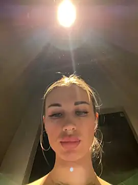 Snapshot of Charming_Ritta chatting on 02/06/25, 07:35 Charming Ritta online show from 02/06/25, 07:35