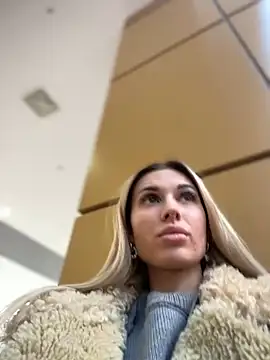 Snapshot of Charming_Ritta chatting on 02/25/25, 04:35 Charming Ritta online show from 02/25/25, 04:35