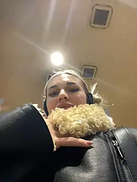 Snapshot of Charming_Ritta chatting on 01/26/25, 09:51 Charming Ritta online show from 01/26/25, 09:51