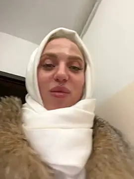 Snapshot of Charming_Ritta chatting on 12/19/24, 03:30 Charming Ritta online show from 12/19/24, 03:30