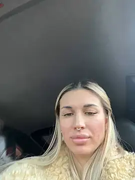 Snapshot of Charming_Ritta chatting on 01/19/25, 07:15 Charming Ritta online show from 01/19/25, 07:15