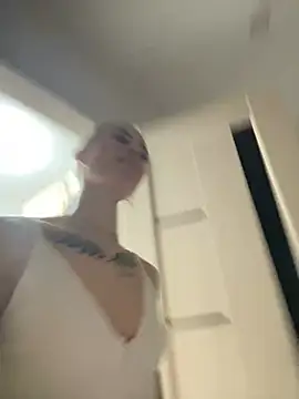 Snapshot of Charming_Ritta chatting on 01/15/25, 05:19 Charming Ritta online show from 01/15/25, 05:19