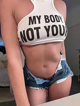 Snapshot of Meliazz chatting on 03/23/25, 06:58 Meliazz online show from 03/23/25, 06:58