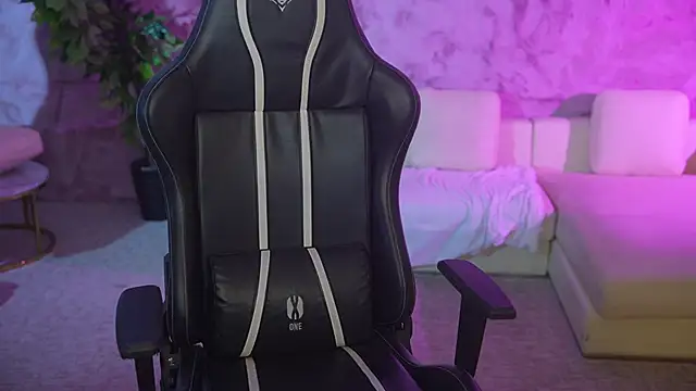 Kisasolo online show from 10/03/25, 07:04