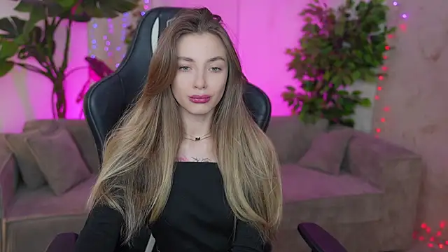 Kisasolo online show from 02/14/25, 02:50