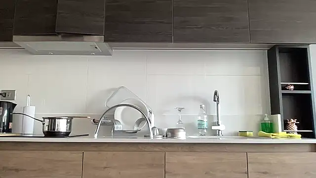 Snapshot of Diosagata chatting on 02/17/26, 12:24 Diosagata online show from 02/17/26, 12:24