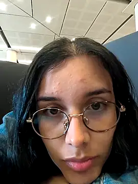 Snapshot of Annya-sweet chatting on 11/11/25, 03:18 Annya-sweet online show from 11/11/25, 03:18