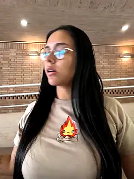 Snapshot of Annya-sweet chatting on 11/04/25, 03:27 Annya-sweet online show from 11/04/25, 03:27