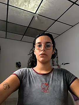 Snapshot of Annya-sweet chatting on 11/27/25, 01:44 Annya-sweet online show from 11/27/25, 01:44