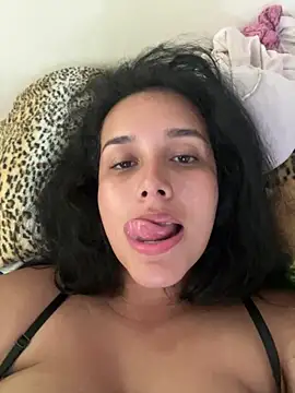 Snapshot of Annya-sweet chatting on 02/17/25, 03:44 Annya-sweet online show from 02/17/25, 03:44