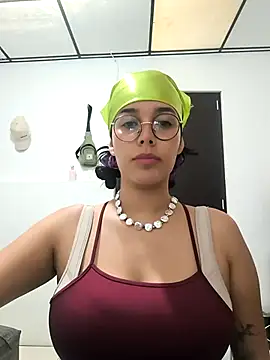 Snapshot of Annya-sweet chatting on 12/03/25, 03:22 Annya-sweet online show from 12/03/25, 03:22