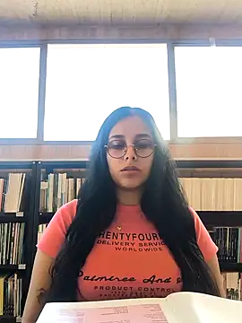 Snapshot of Annya-sweet chatting on 10/28/25, 03:11 Annya-sweet online show from 10/28/25, 03:11