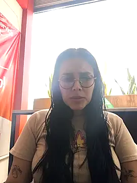 Snapshot of Annya-sweet chatting on 12/04/25, 04:06 Annya-sweet online show from 12/04/25, 04:06