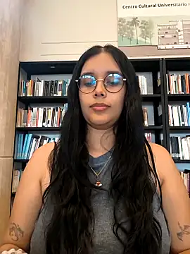 Snapshot of Annya-sweet chatting on 09/17/25, 02:41 Annya-sweet online show from 09/17/25, 02:41