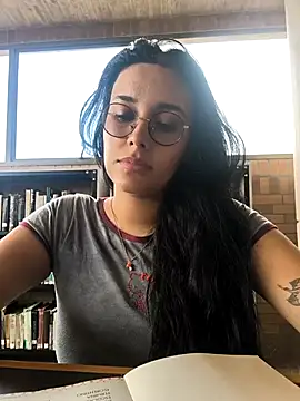 Snapshot of Annya-sweet chatting on 11/26/25, 04:18 Annya-sweet online show from 11/26/25, 04:18