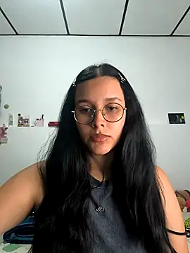 Snapshot of Annya-sweet chatting on 09/18/25, 01:47 Annya-sweet online show from 09/18/25, 01:47