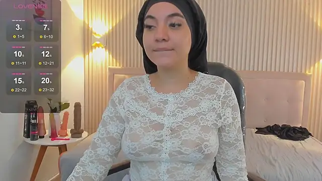 Snapshot of Sooffii_1 chatting on 03/05/25, 02:14 Sooffii 1 online show from 03/05/25, 02:14