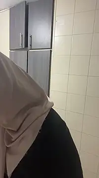 Snapshot of Sooffii_1 chatting on 02/27/25, 06:02 Sooffii 1 online show from 02/27/25, 06:02