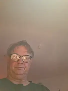 Seltsamoder online show from 11/18/25, 04:27