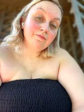 Snapshot of BBW_Nora chatting on 05/29/26, 09:26 BBW Nora online show from 05/29/26, 09:26