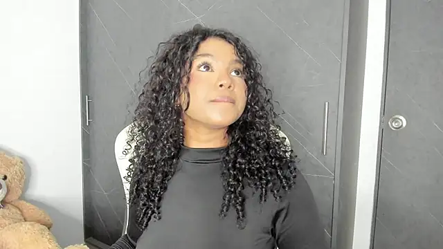 chloe ebony  online show from 02/14/26, 01:50