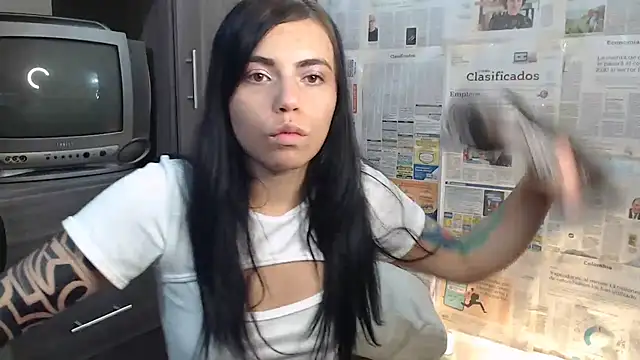 Snapshot of i_am_nina_ chatting on 02/26/25, 06:51 i am nina online show from 02/26/25, 06:51