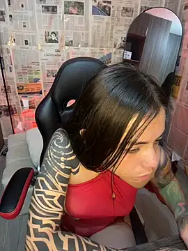 i am nina  online show from 04/11/26, 07:45