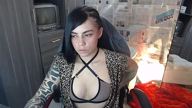 i am nina  online show from 11/08/25, 10:24