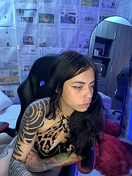 Snapshot of i_am_nina_ chatting on 02/18/25, 07:21 i am nina online show from 02/18/25, 07:21