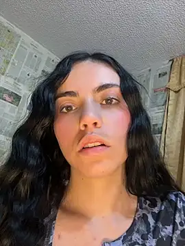 i am nina  online show from 04/28/26, 05:12