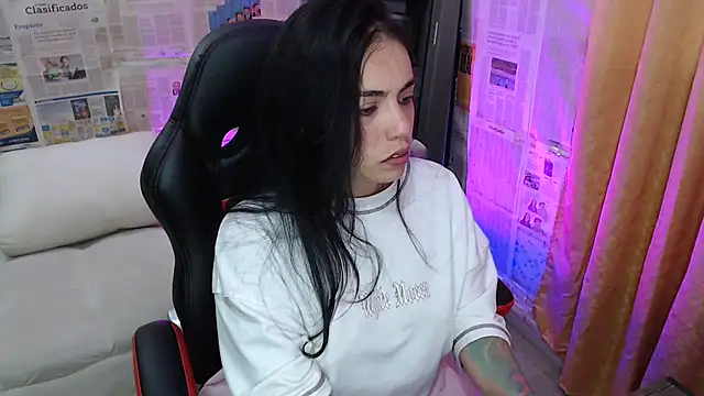 i am nina  online show from 10/22/25, 09:57