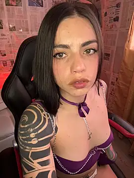 i am nina  online show from 03/12/26, 06:56