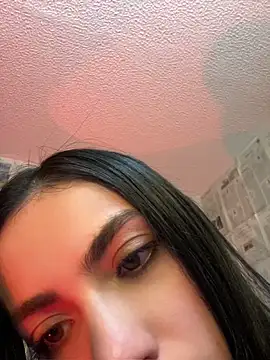 i am nina  online show from 04/23/26, 11:50