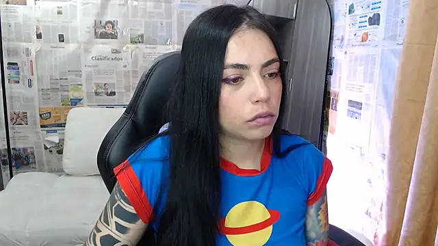 Snapshot of i_am_nina_ chatting on 09/23/25, 11:01 i am nina online show from 09/23/25, 11:01