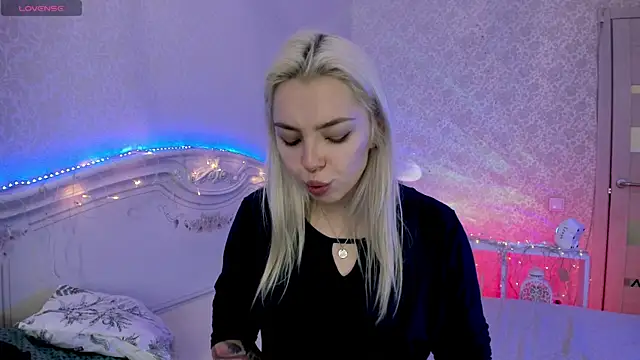 LillyMoure  online show from 01/15/26, 11:52