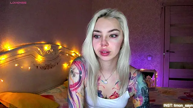 LillyMoure  online show from 03/05/26, 10:48