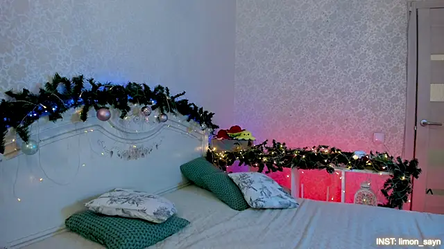 LillyMoure  online show from 01/12/26, 11:31