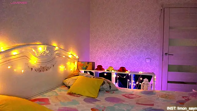 LillyMoure  online show from 03/16/26, 11:18