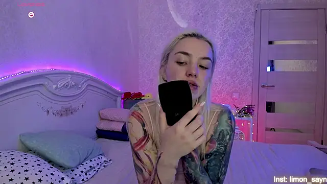 LillyMoure  online show from 09/08/25, 11:26