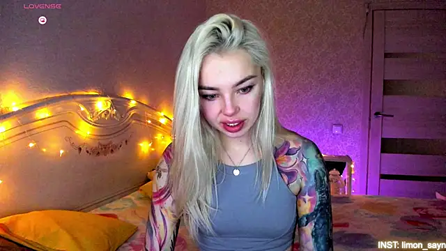 LillyMoure  online show from 03/04/26, 11:56