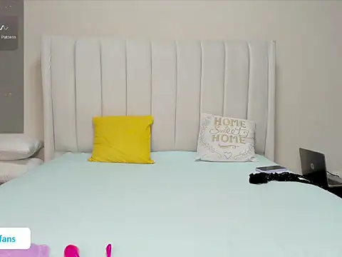  heavenlysent online show from 10/14/25, 04:13