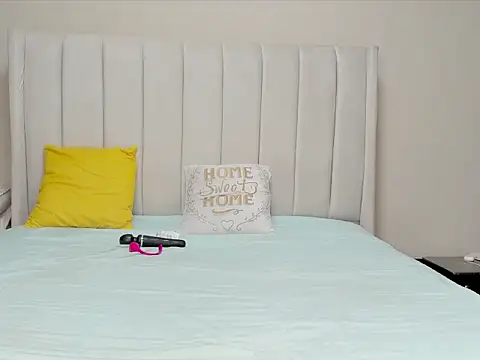  heavenlysent online show from 10/28/25, 03:33