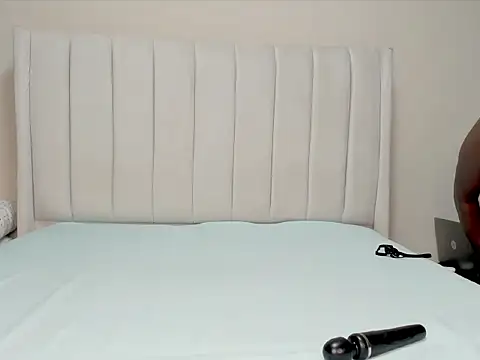  heavenlysent online show from 10/25/25, 04:33